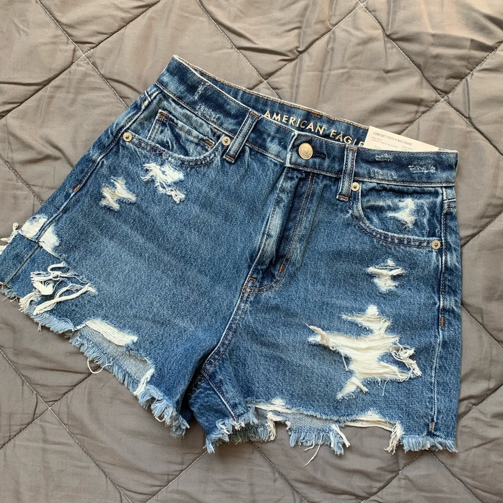 AE mom shorts